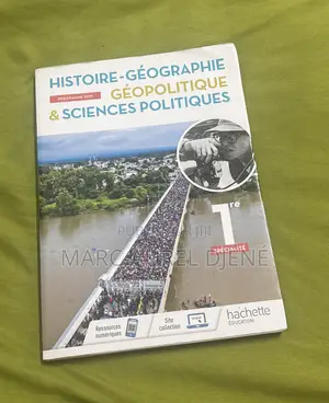 Photo - Livre De 1re Spécialité HGGSP (Système Français)