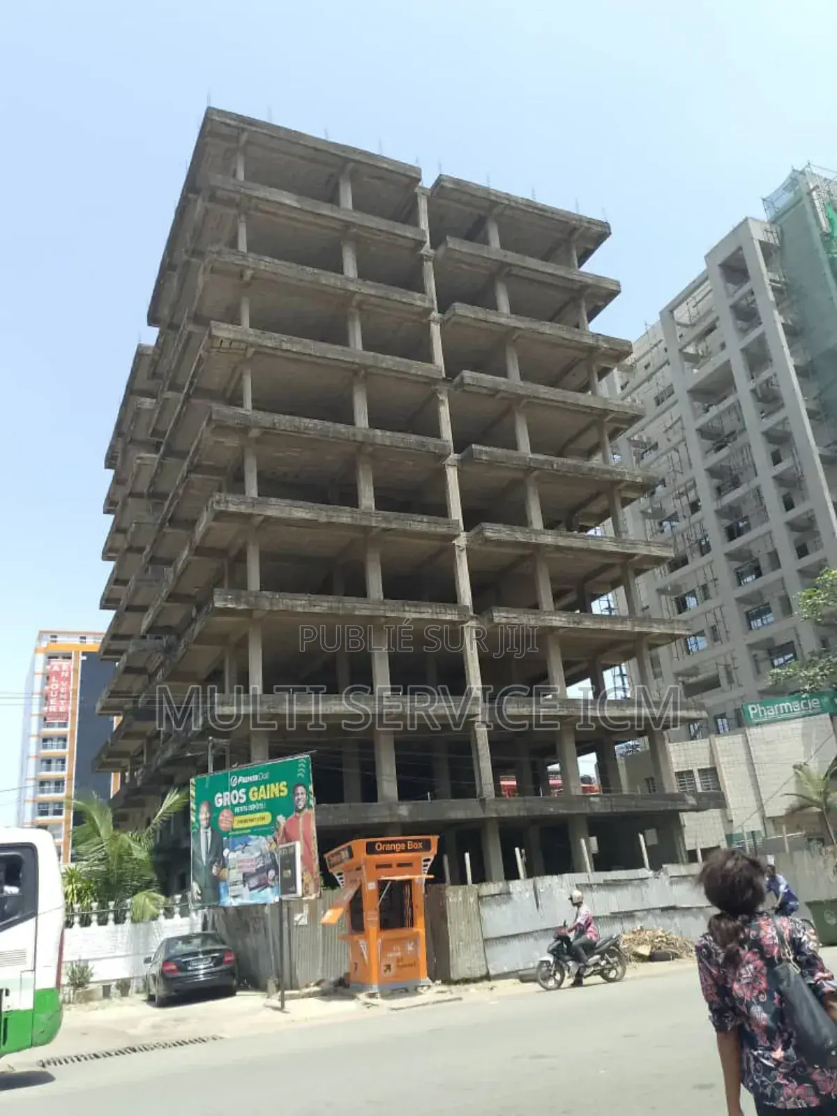 Zone 4c Boulevard 7 Décembre Situé en Face Du Restaurant