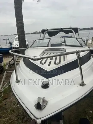 Photo - Bateau Mini Yacth Avec Cabine 200cv Yamaha