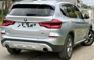 BMW X3 xDrive30i 2021 Gris
