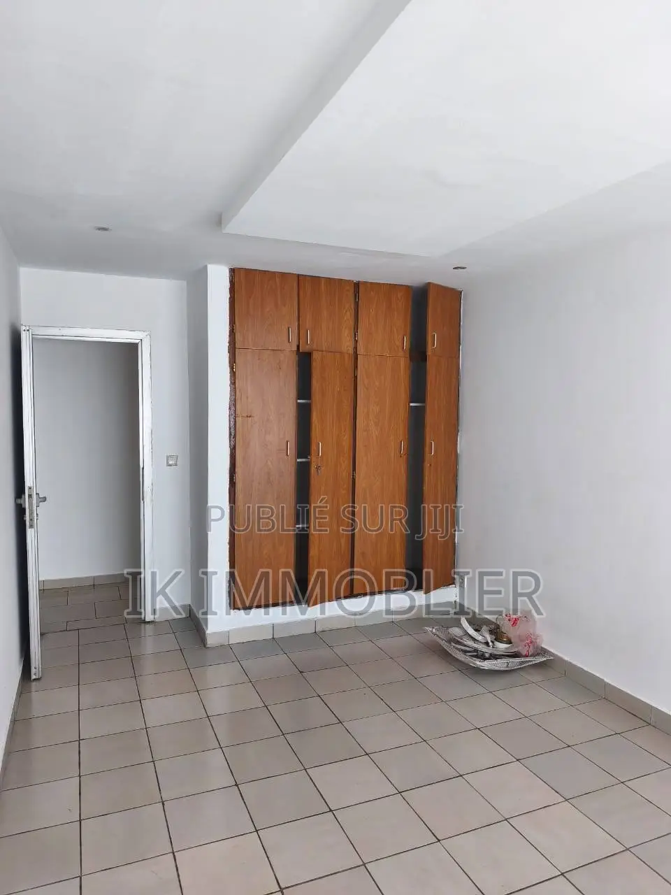 3chbre Villa dans Ik Immobilier, Cocody à Vendre