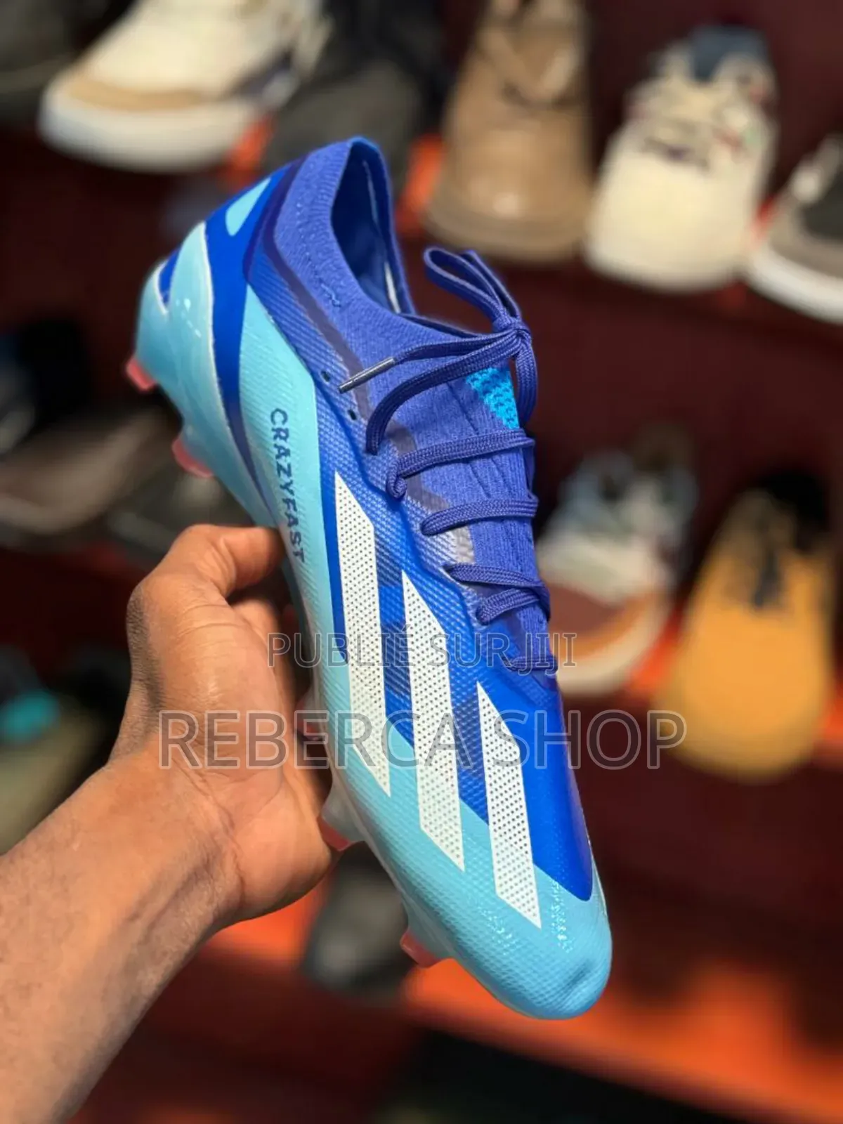 Paires De Crampons Adidas