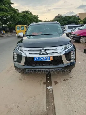 Photo - Mitsubishi Pajero 2022 Noir
