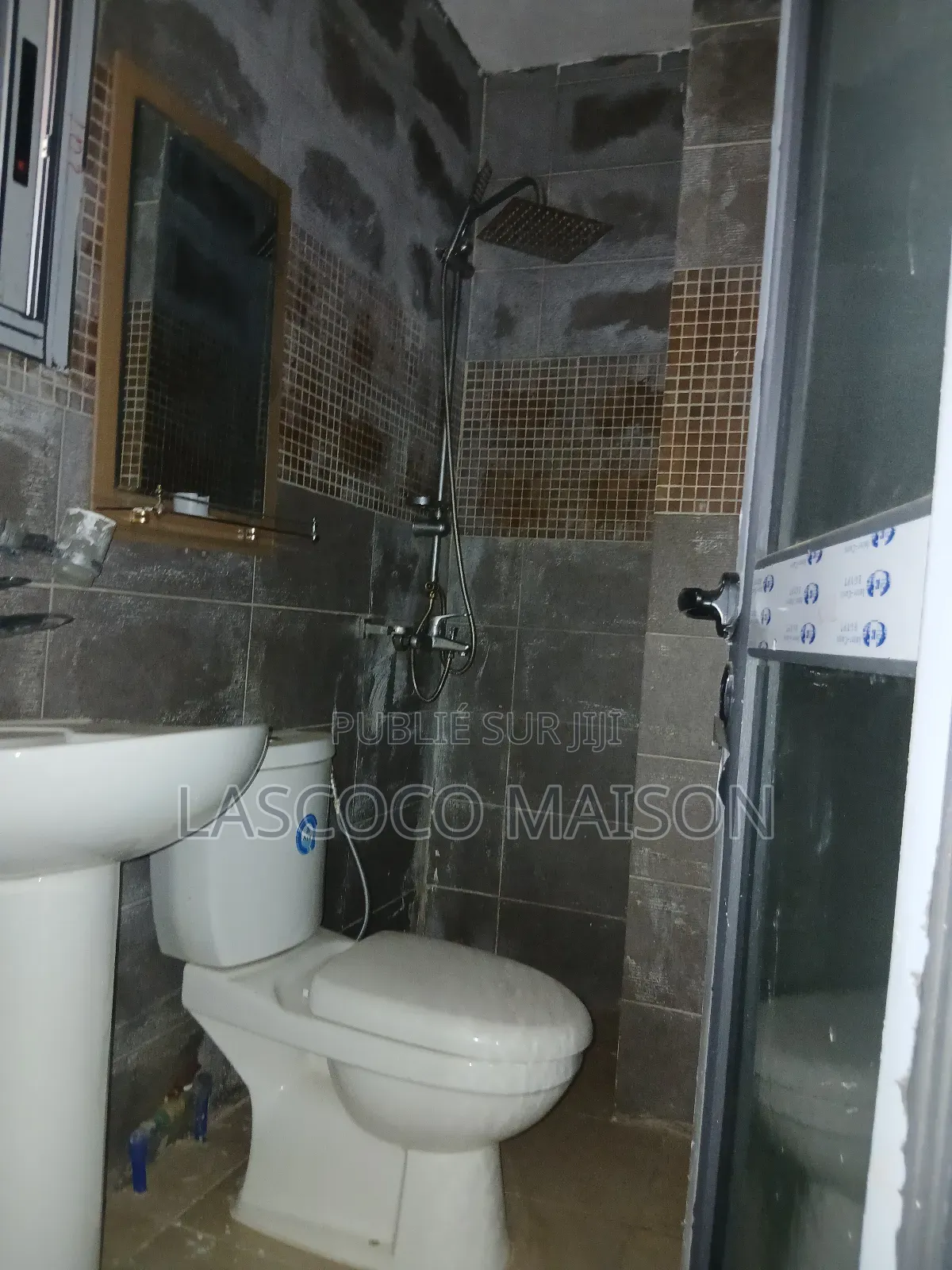 2chbre Appartement dans Lascoco Maison, Cocody à Louer