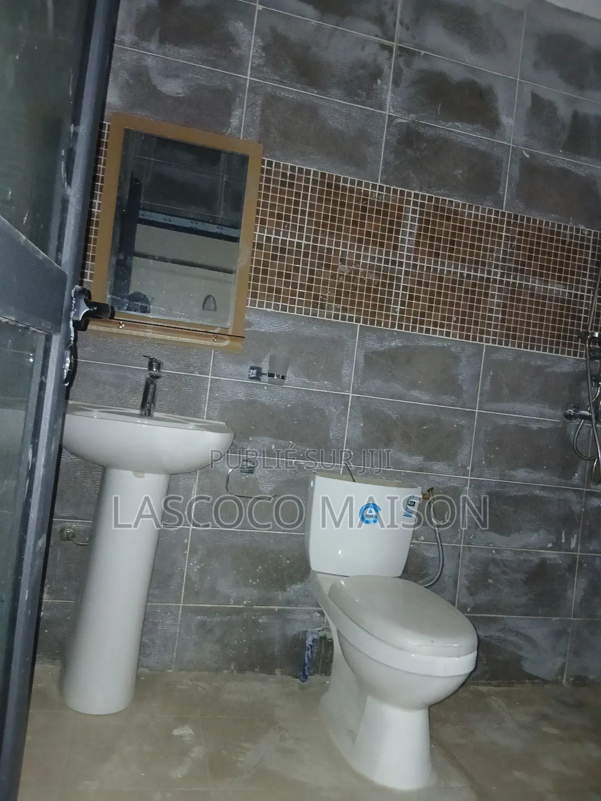 2chbre Appartement dans Lascoco Maison, Cocody à Louer