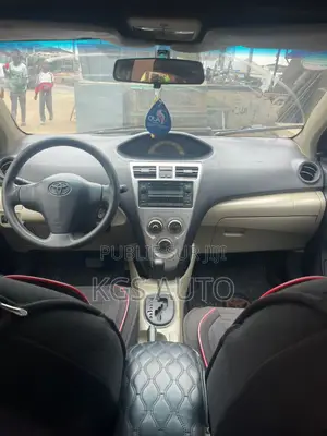 Toyota Yaris 1.5 2007 Gris