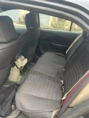 Toyota Yaris 1.5 2007 Gris