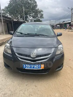 Photo - Toyota Yaris 1.5 2007 Gris