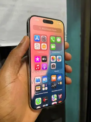 Photo - New Pomme iPhone 15 Pro 256 GB Gris