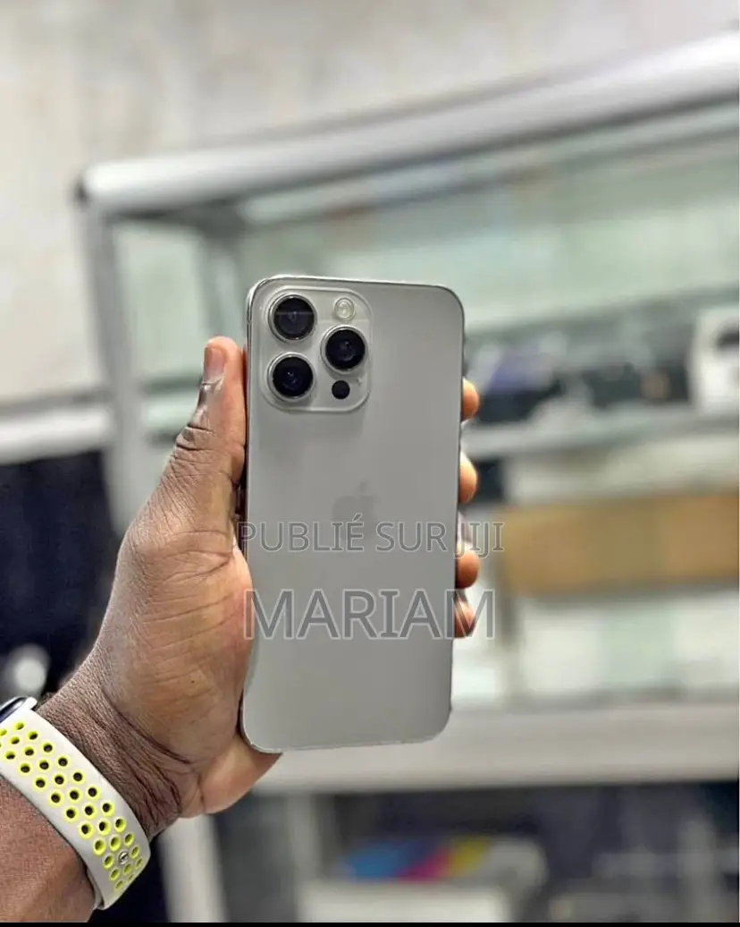 New Apple iPhone 15 Pro Max 256 GB Gris