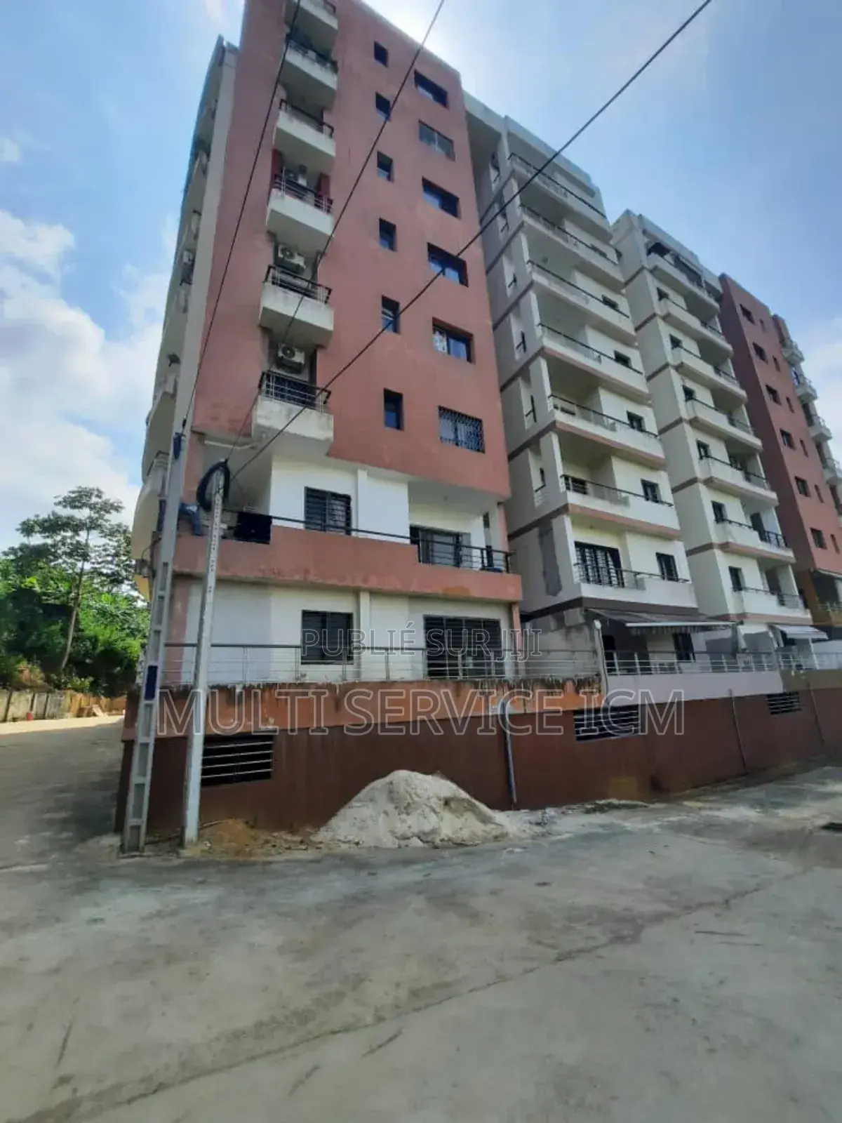 3chbre Blocs d'appartements dans Ismaël Coulibaly, Cocody à Vendre