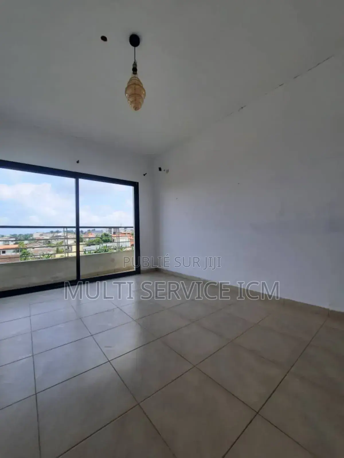 3chbre Blocs d'appartements dans Ismaël Coulibaly, Cocody à Vendre