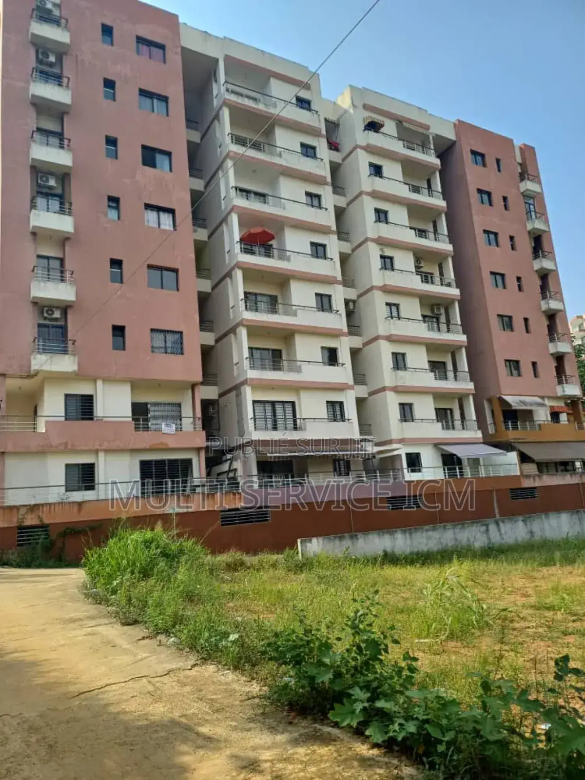 3chbre Blocs d'appartements dans Ismaël Coulibaly, Cocody à Vendre