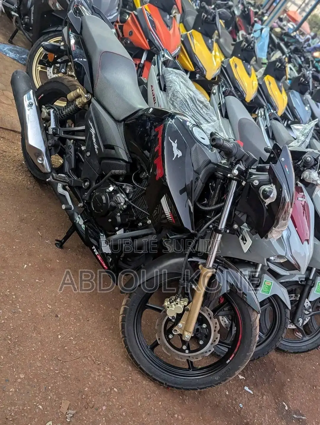 Neuf TVS Apache 180 RTR 2023 Noir