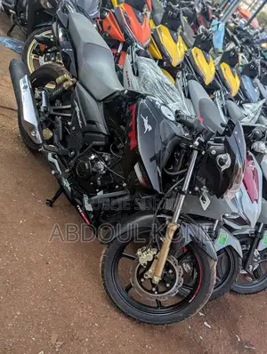 Neuf TVS Apache 180 RTR 2023 Noir