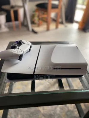 Photo - Ps5 Slim Standard Casi Neuf