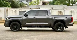 Toyota Tundra Limited Double Cab 6.5' Bed 2024 Gris