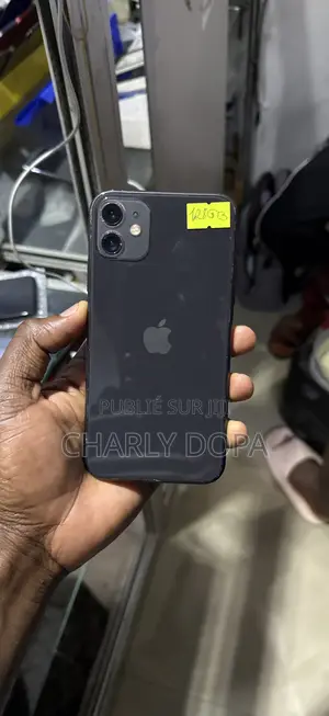 Photo - Apple iPhone 11 128 GB Noir
