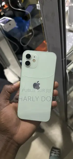 Photo - Pomme iPhone 12 64 GB Vert