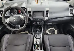 Mitsubishi Outlander 2.4 2008 Noir