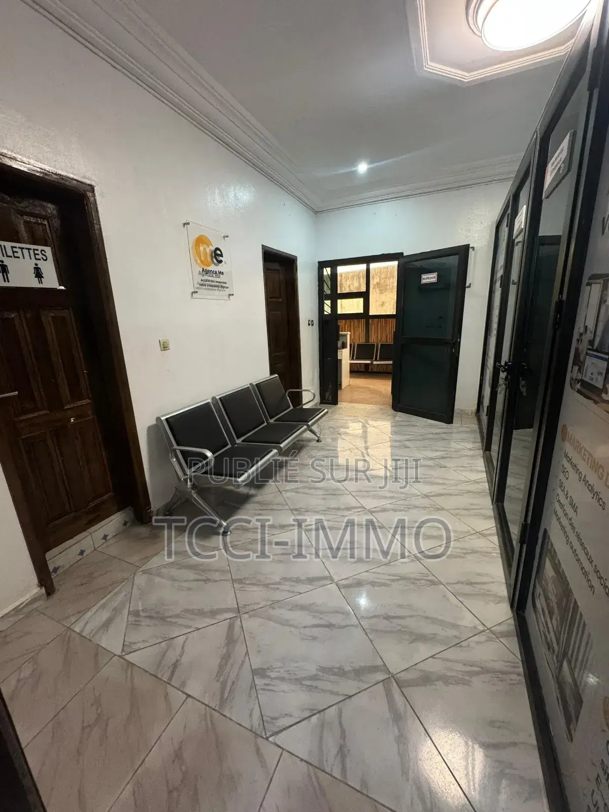 Bureau Meublé À Louer Abatta