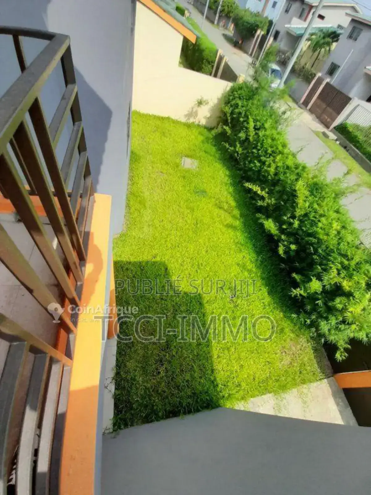 4chbre Duplex dans Tcci- Sarl, Cocody à Vendre