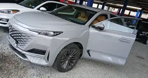 Photo - New Changan UNI-K 2.0 Petrol AWD 2024 Gris