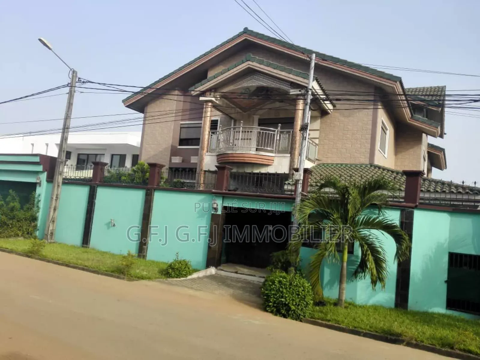 18chbre Duplex dans G.F.J Immobilier, Cocody à Vendre