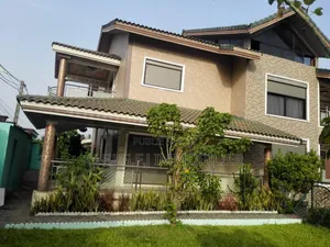 18chbre Duplex dans G.F.J Immobilier, Cocody à Vendre