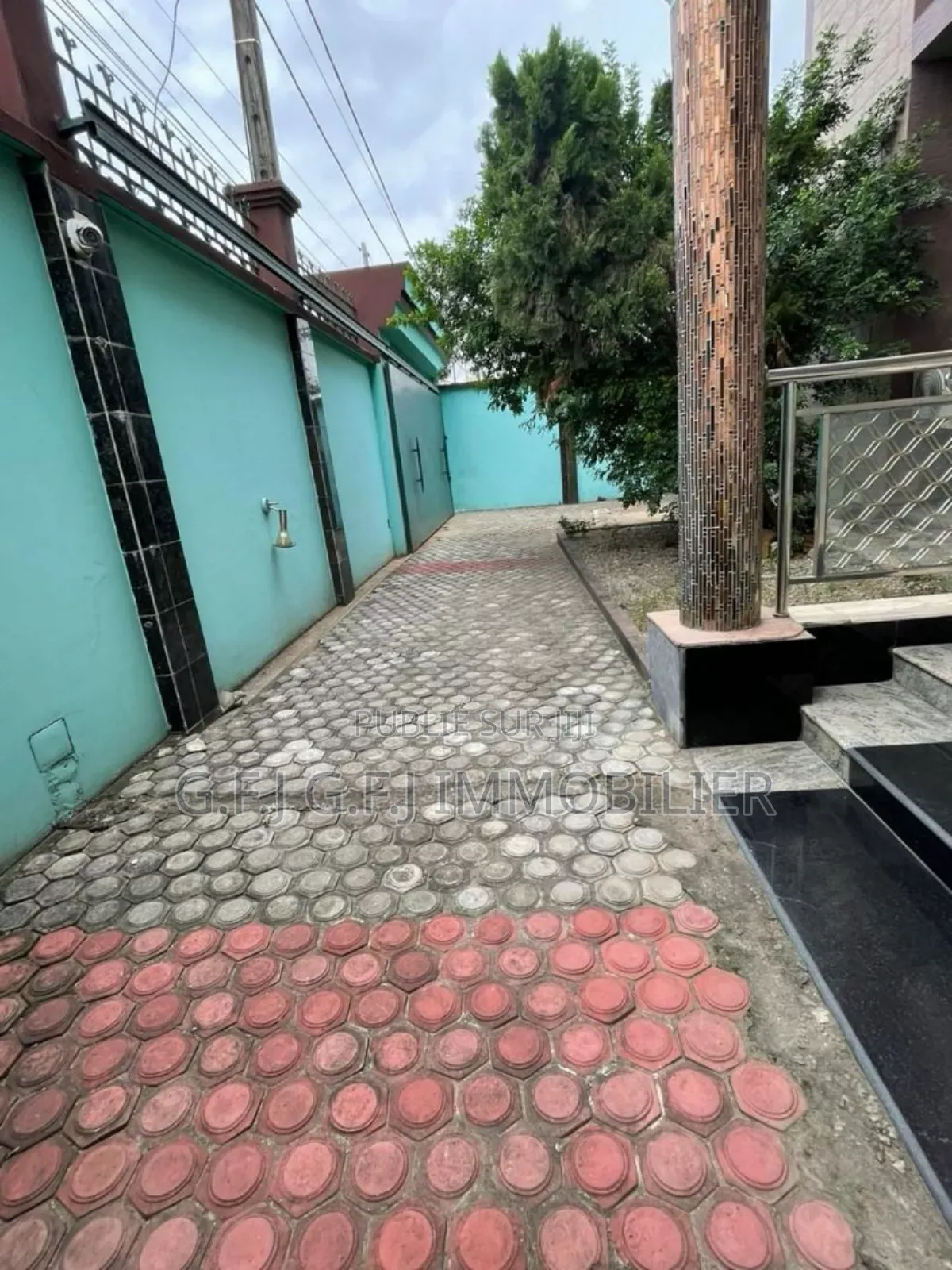 18chbre Duplex dans G.F.J Immobilier, Cocody à Vendre