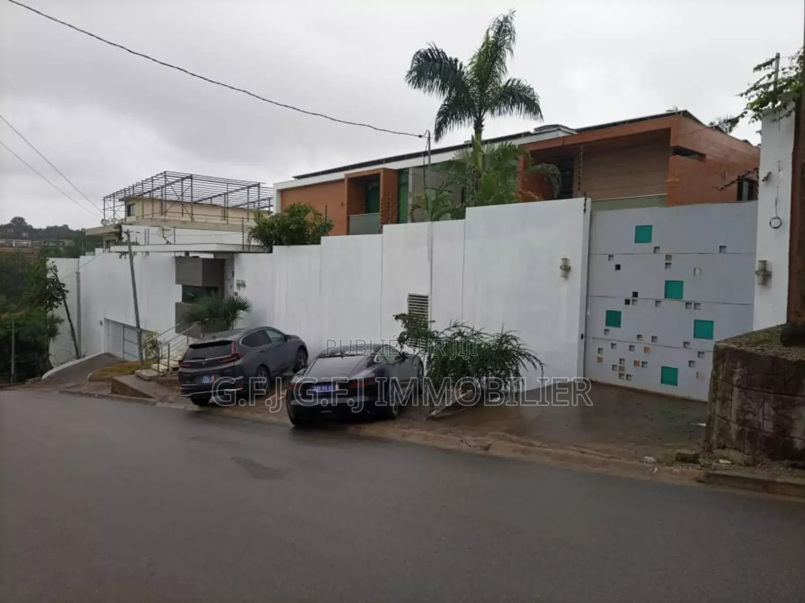 13chbre Duplex dans G.F.J Immobilier, Cocody à Vendre