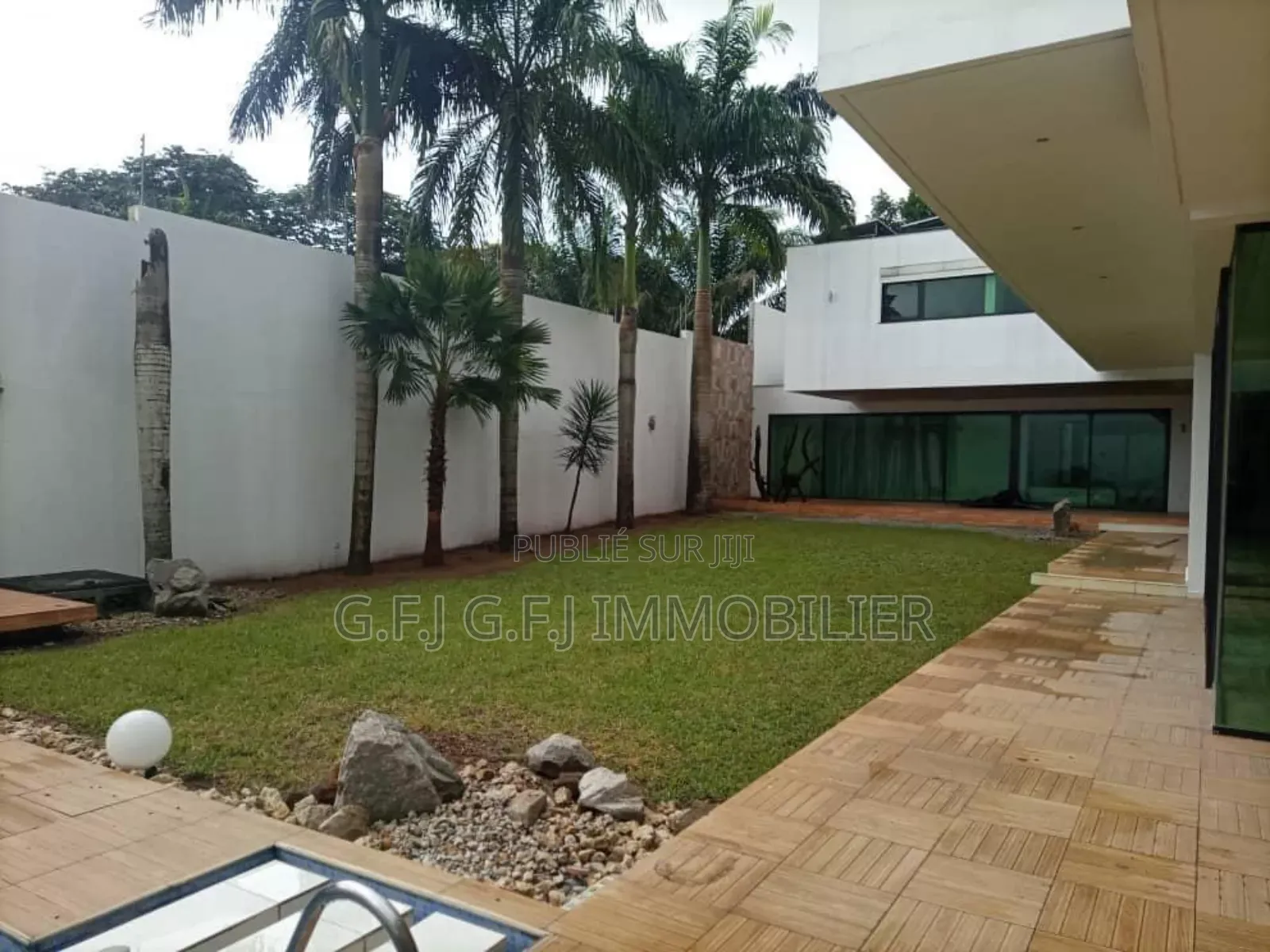 13chbre Duplex dans G.F.J Immobilier, Cocody à Vendre