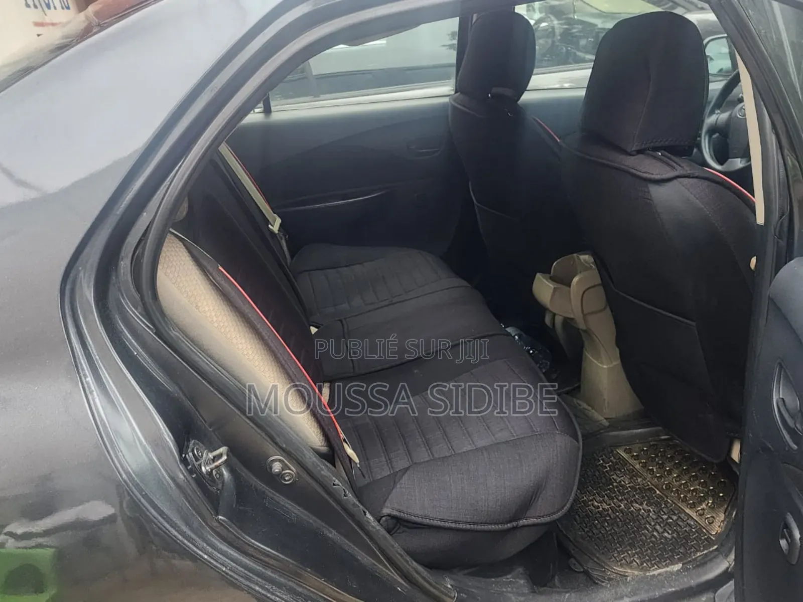 Toyota Yaris 2013 Gris