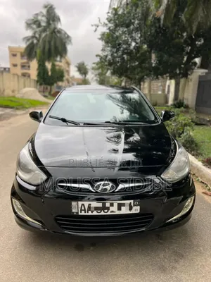 Photo - Hyundai Accent 2017 Noir