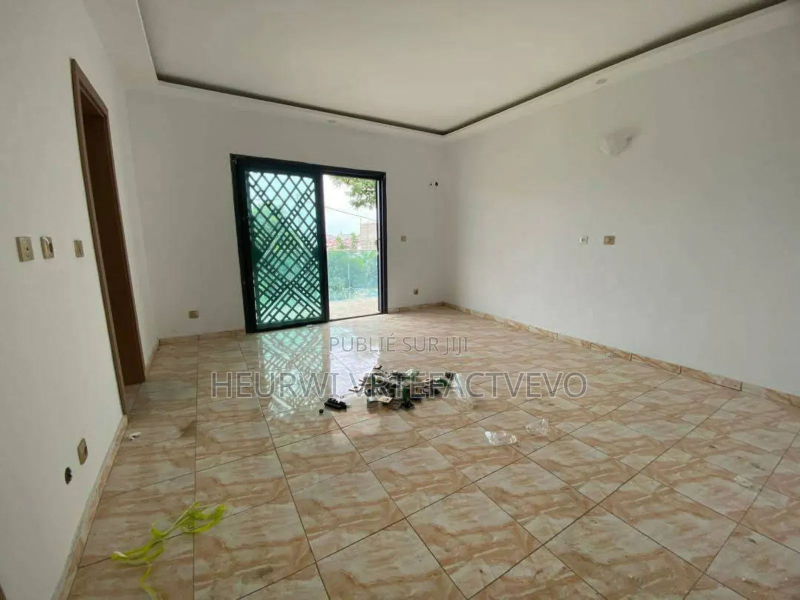 4chbre Duplex dans Bingerville à Vendre