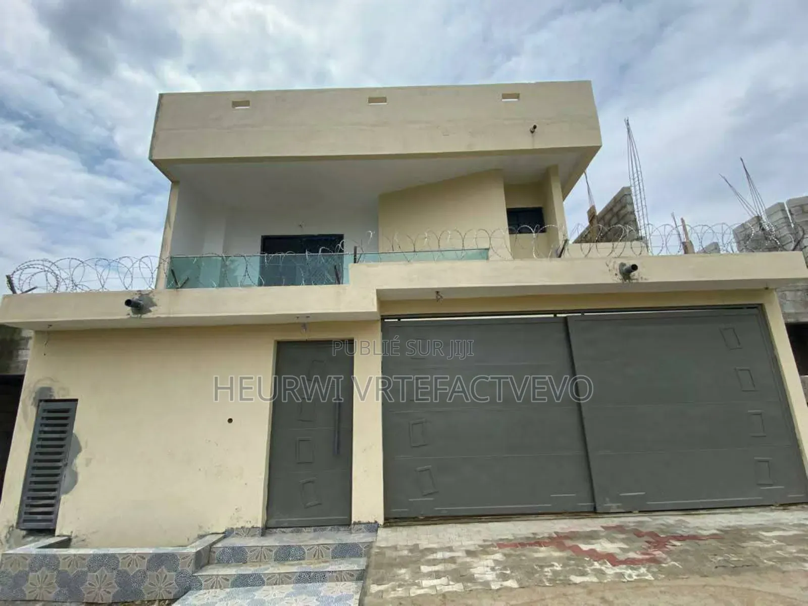 4chbre Duplex dans Bingerville à Vendre