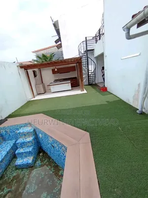 3chbre Villa dans Fer Kessé, Bingerville à Vendre
