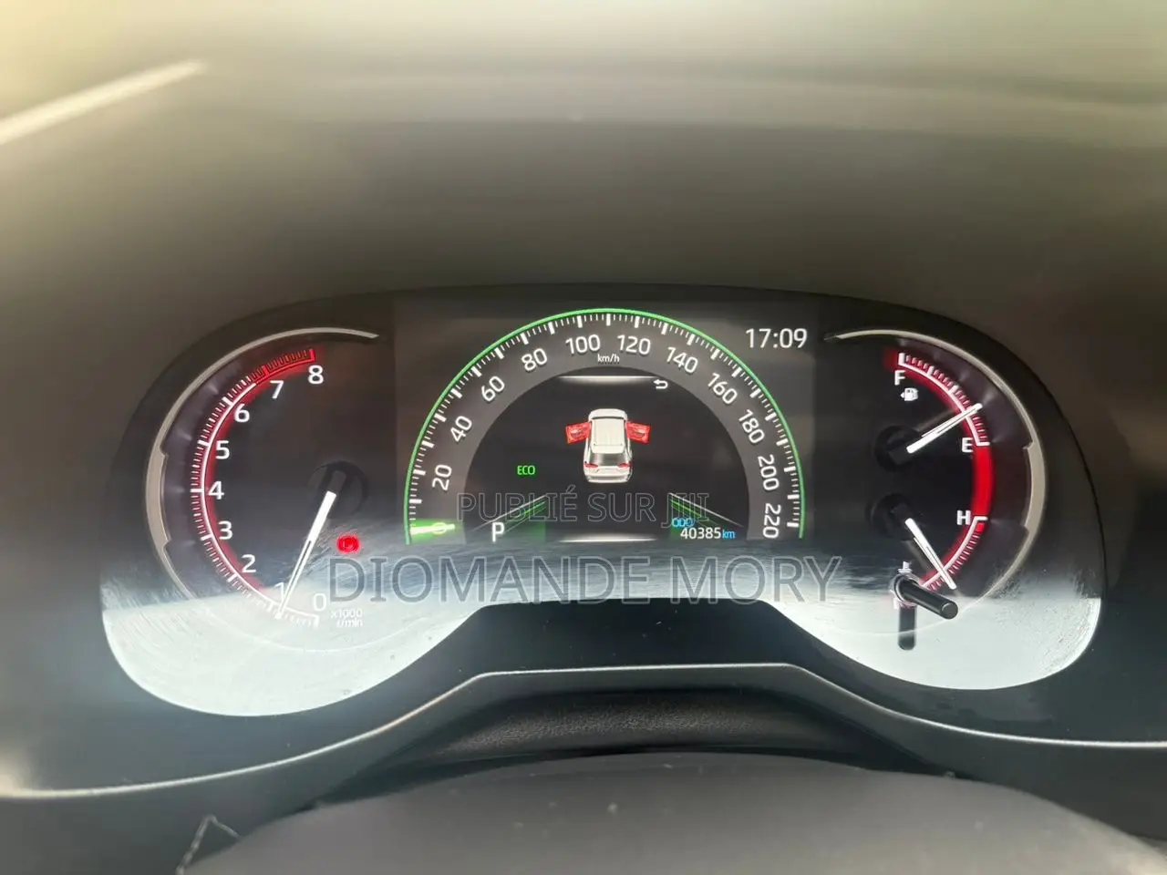 Toyota RAV4 XLE 2021 Blanc