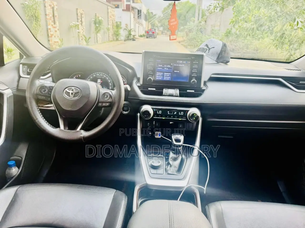 Toyota RAV4 XLE 2021 Blanc