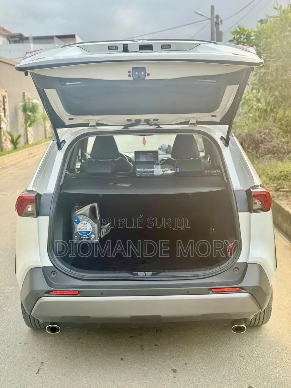 Toyota RAV4 XLE 2021 Blanc