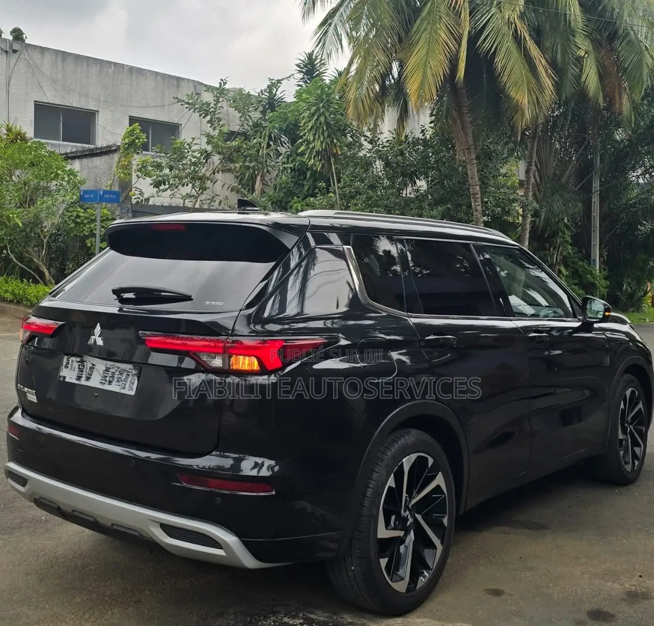 Mitsubishi Outlander 2025 Noir