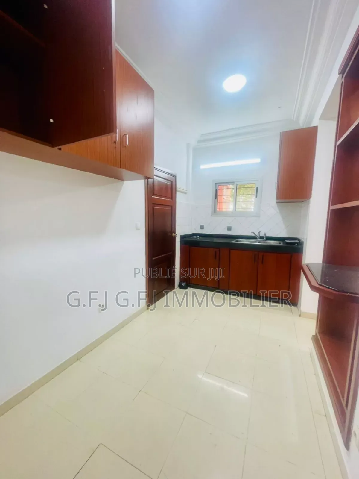 5chbre Duplex dans G.F.J Immobilier, Cocody à Vendre