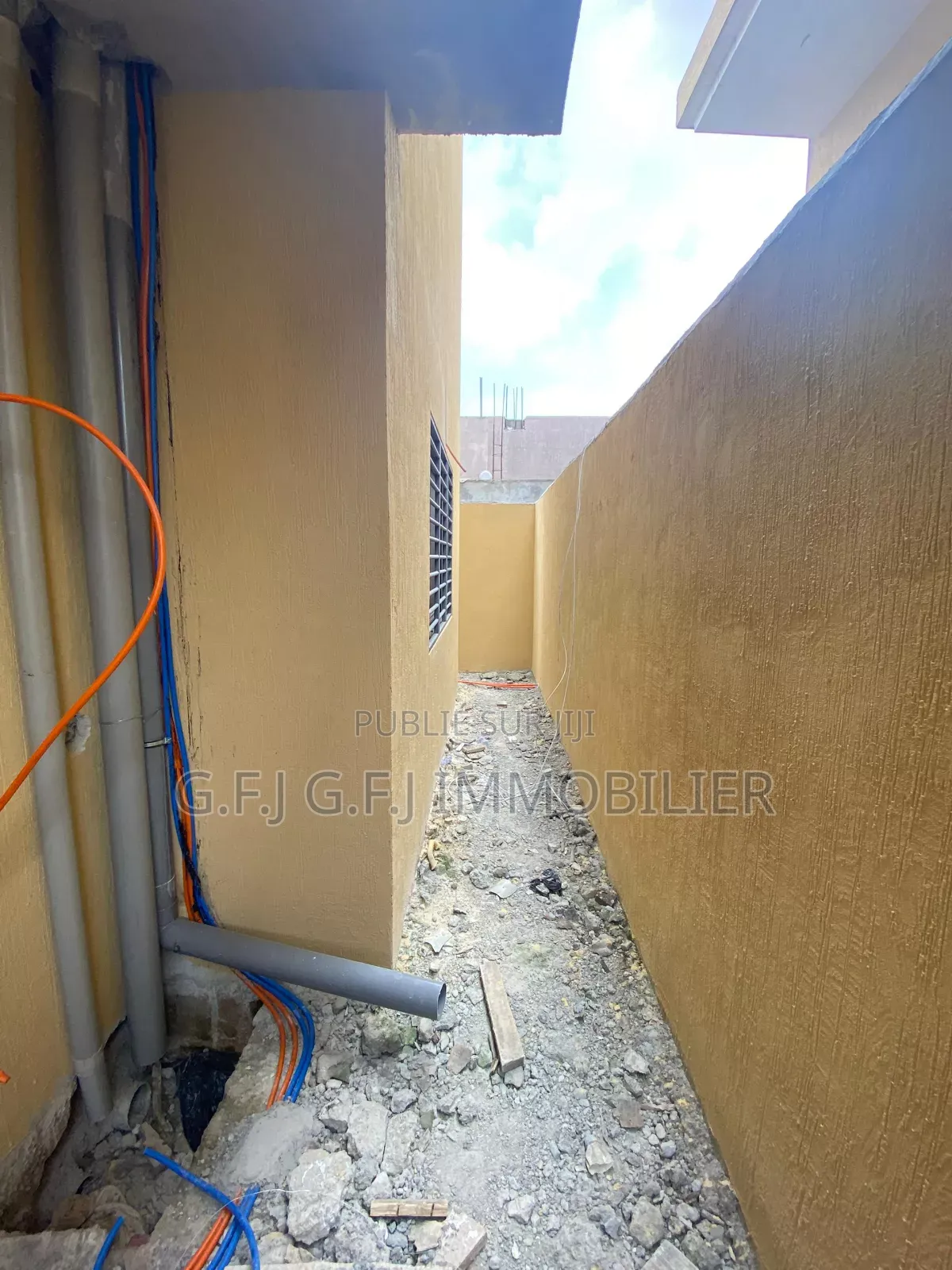 4chbre Duplex dans G.F.J Immobilier, Cocody à Vendre