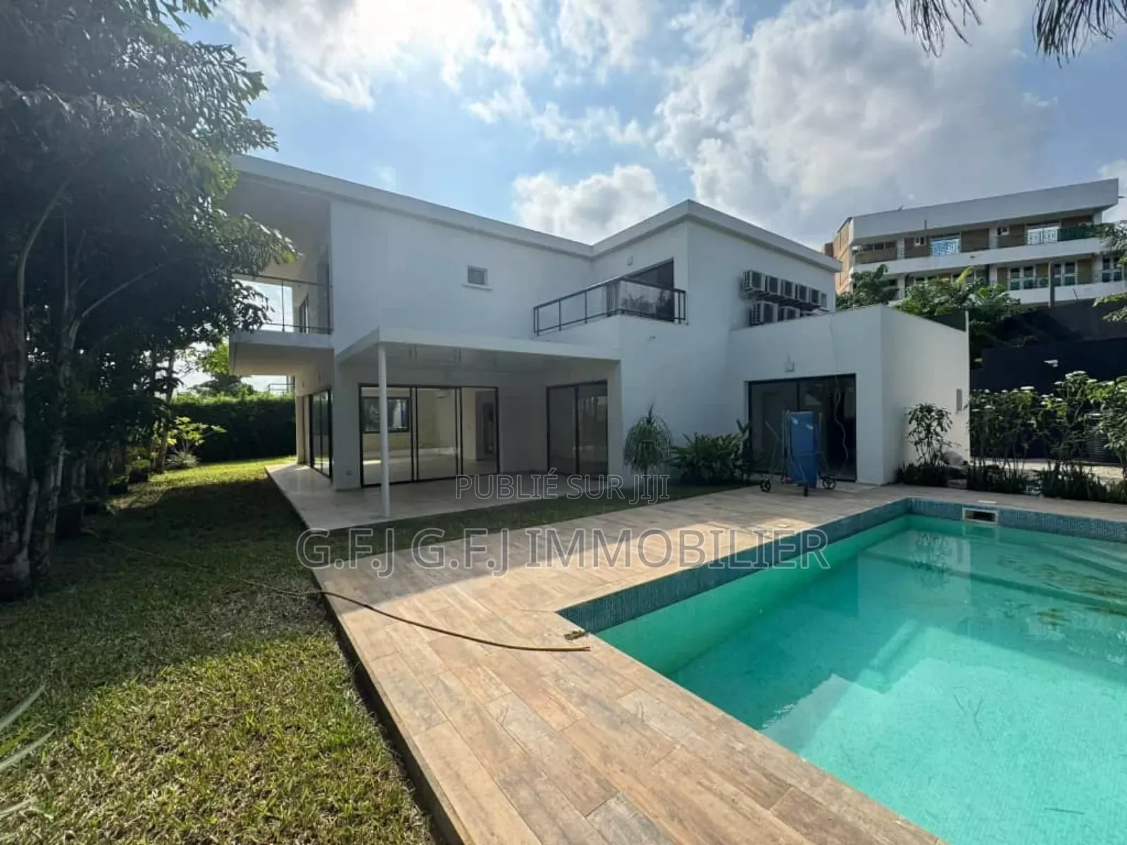 5chbre Duplex dans G.F.J Immobilier, Cocody à Vendre