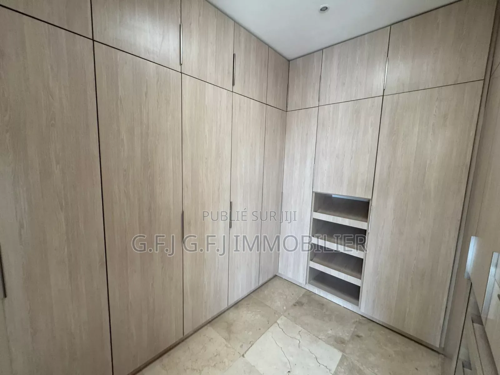 5chbre Duplex dans G.F.J Immobilier, Cocody à Vendre