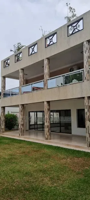 7chbre Duplex dans G.F.J Immobilier, Cocody à Louer