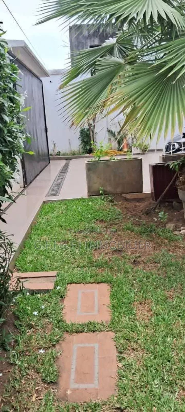 7chbre Duplex dans G.F.J Immobilier, Cocody à Louer