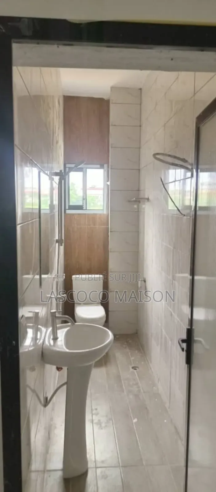 2chbre Appartement dans Lascoco Maison, Cocody à Louer