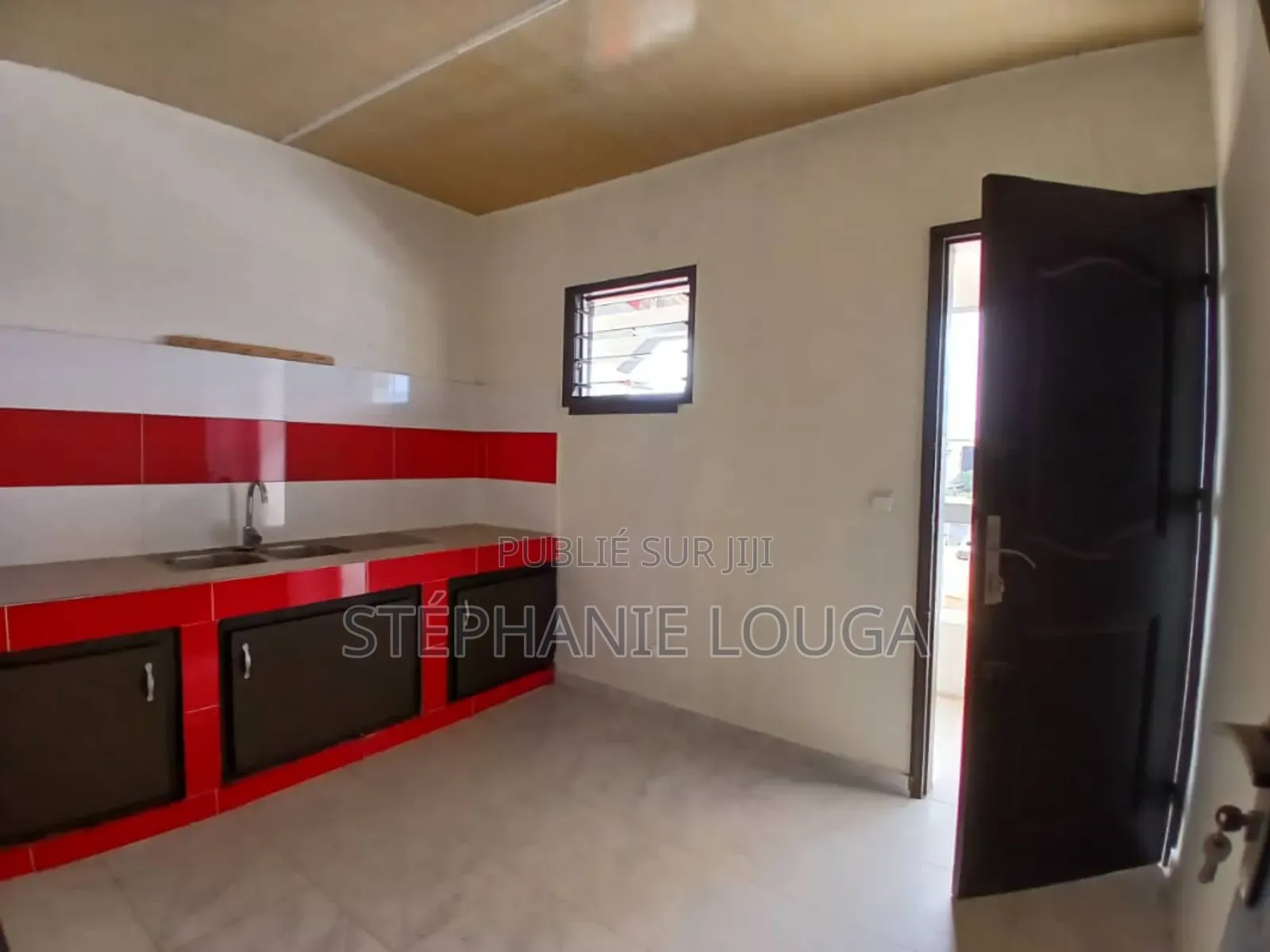 2chbre Appartement dans Grand Bassam Hotel à Louer