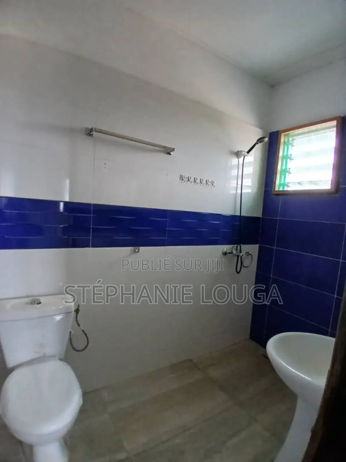 2chbre Appartement dans Grand Bassam Hotel à Louer